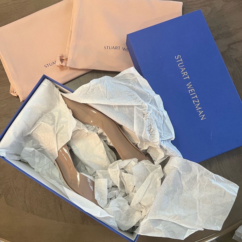 Stuart Weirzman size 8 pump in Fawn (Beige)